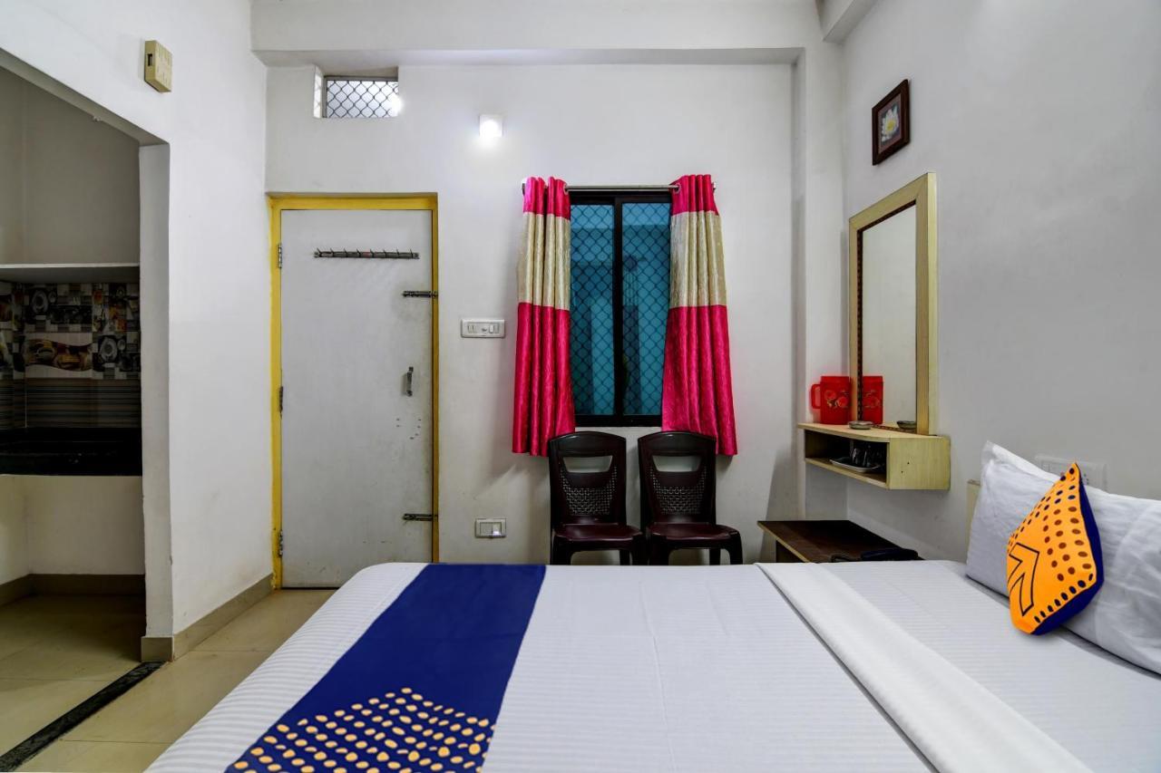 Spot On Ray Palace Hotell Puri Eksteriør bilde