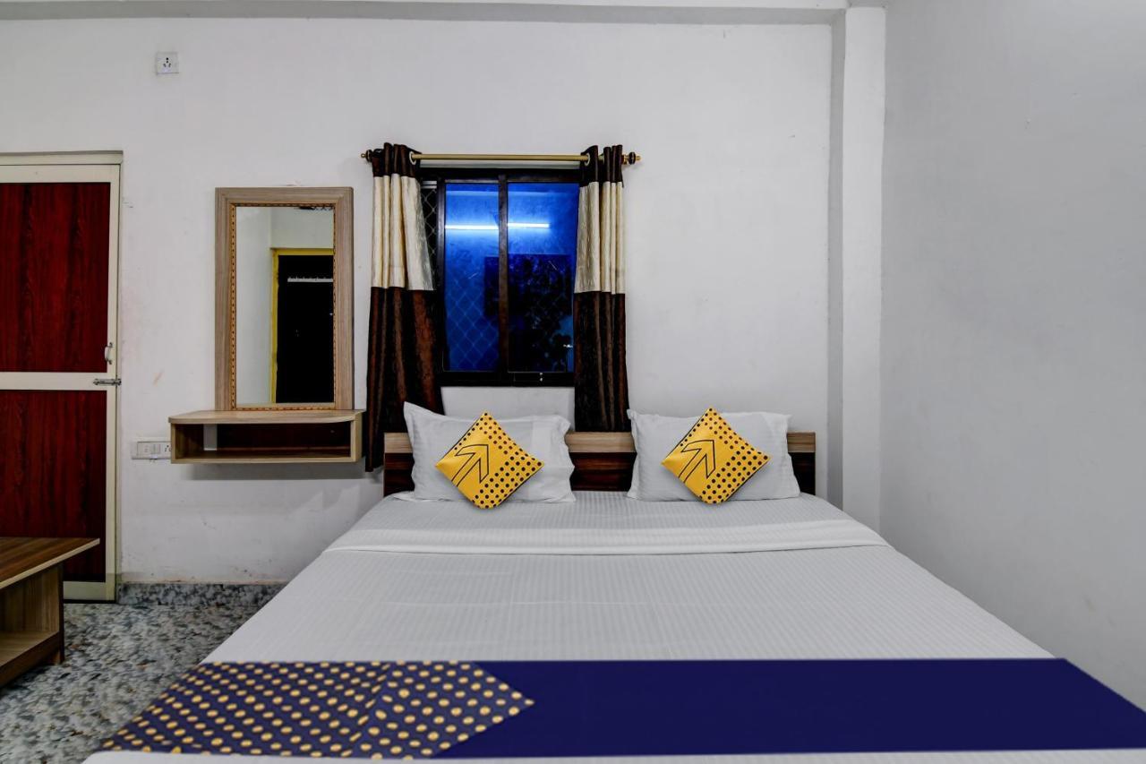 Spot On Ray Palace Hotell Puri Eksteriør bilde
