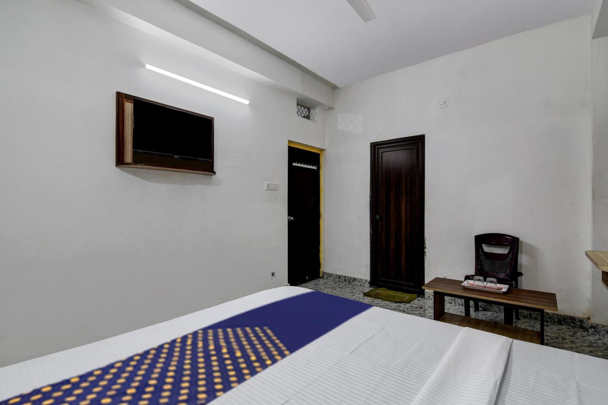 Spot On Ray Palace Hotell Puri Eksteriør bilde